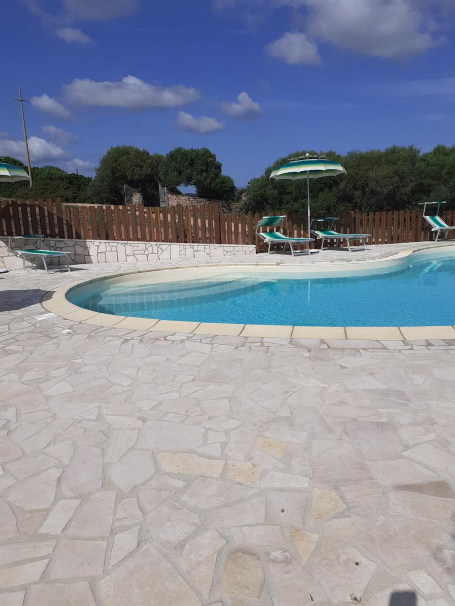 Gli Olivastri Con Piscina,Solarium, Vista Mare ,Sole -Mare E Tanta Natura ,Climatizzatore,Wifi อาเญ็นตู ภายนอก รูปภาพ